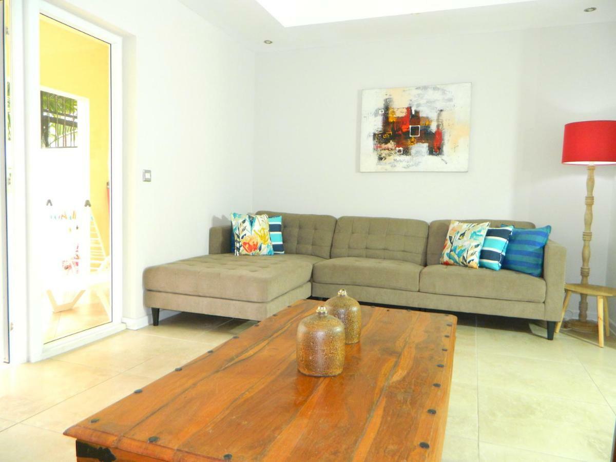 Ariel Beach Villa* Grand Baie Bagian luar foto