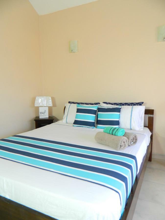 Ariel Beach Villa* Grand Baie Bagian luar foto