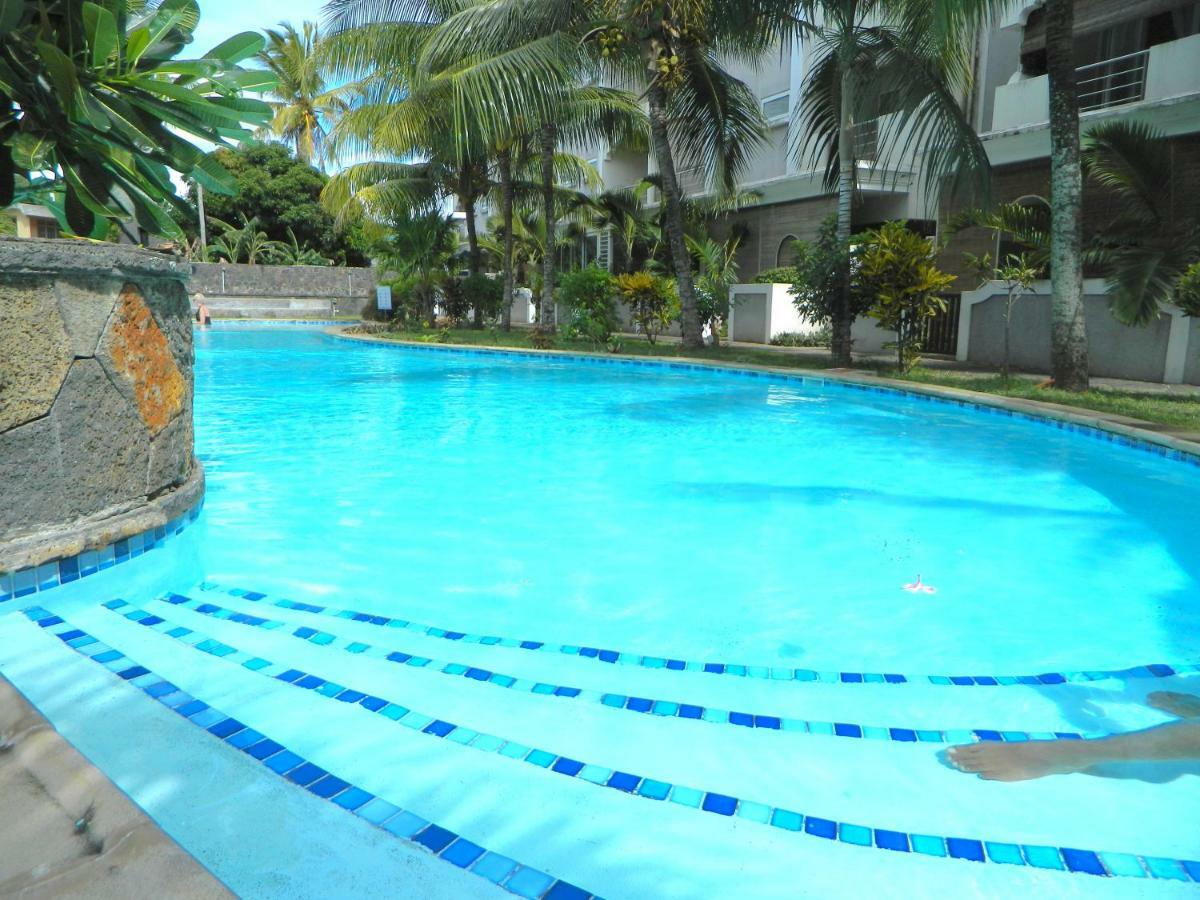 Ariel Beach Villa* Grand Baie Bagian luar foto